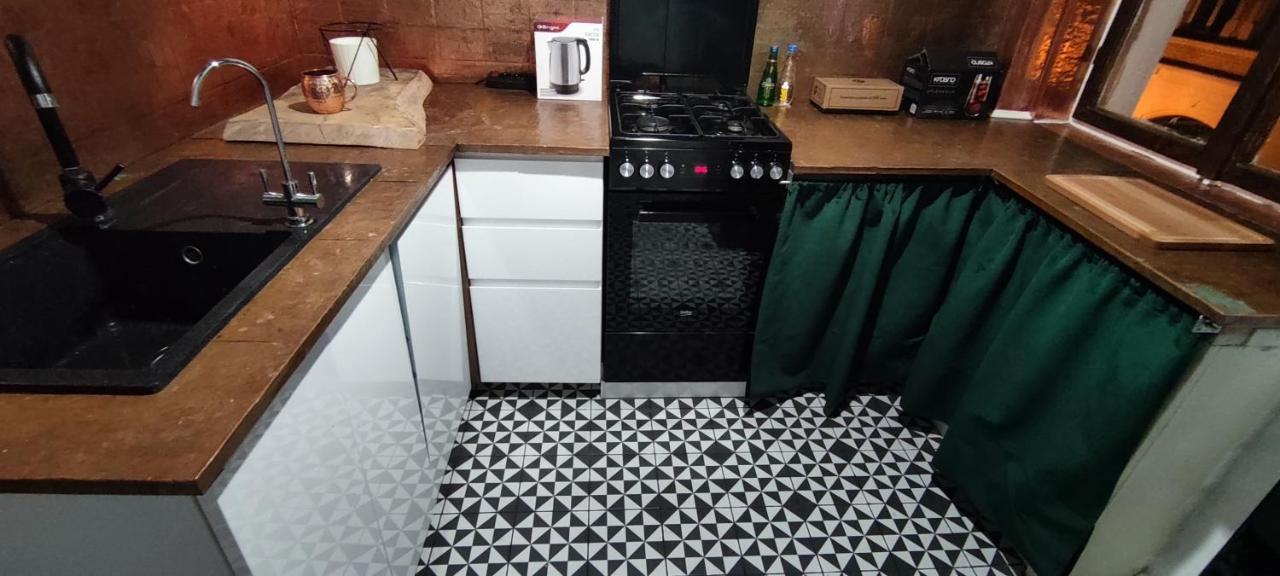 Private Apartament Wroniecka 6 - Parking Poznań Exteriör bild